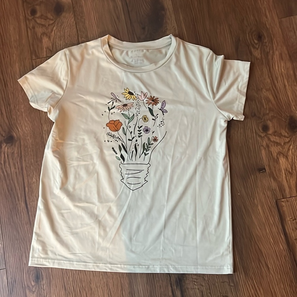 size large green t shirt with floral graphic